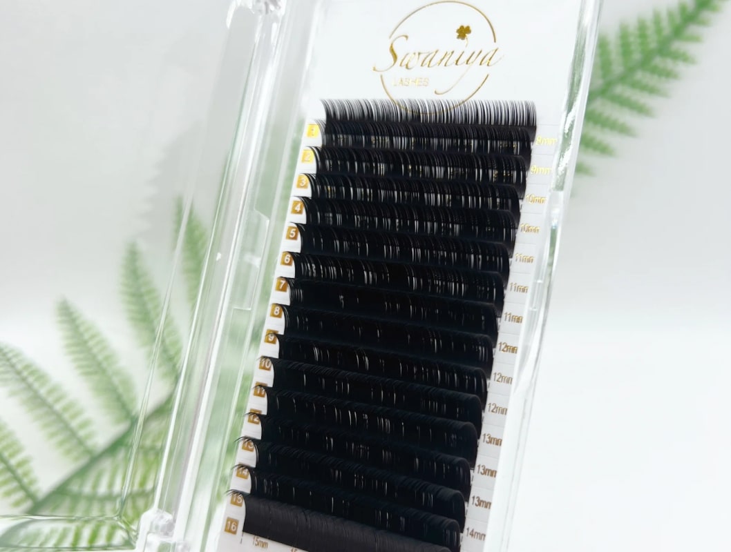 the-benefits-of-buying-eyelash-extension-trays-wholesale-3