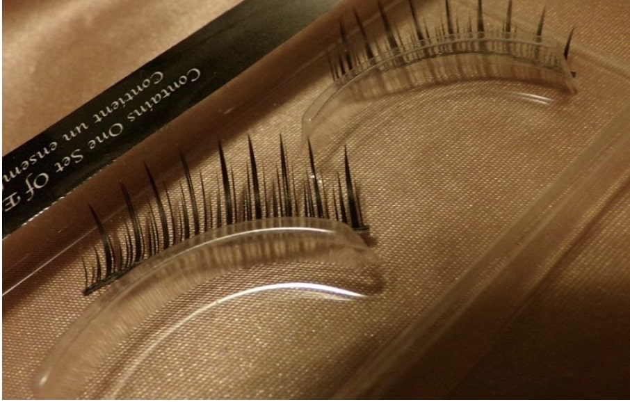 choosing-natural-fake-eyelashes-for-an-effortlessly-beautiful-look-10