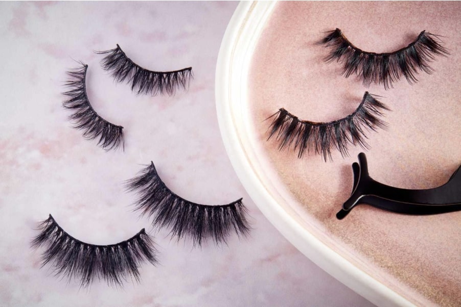 understanding-what-are-strip-lashes-and-how-to-use-them-effectively-5